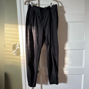 Lululemon Women’s Black High-Rise Joggers